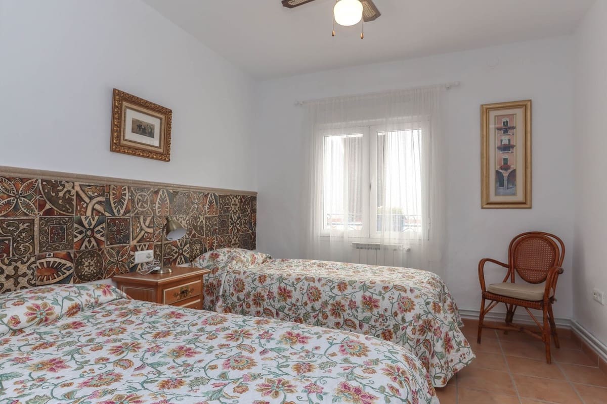 6 quarto Hotel para venda em Tolox - 260 000 € (Ref: 8744256)