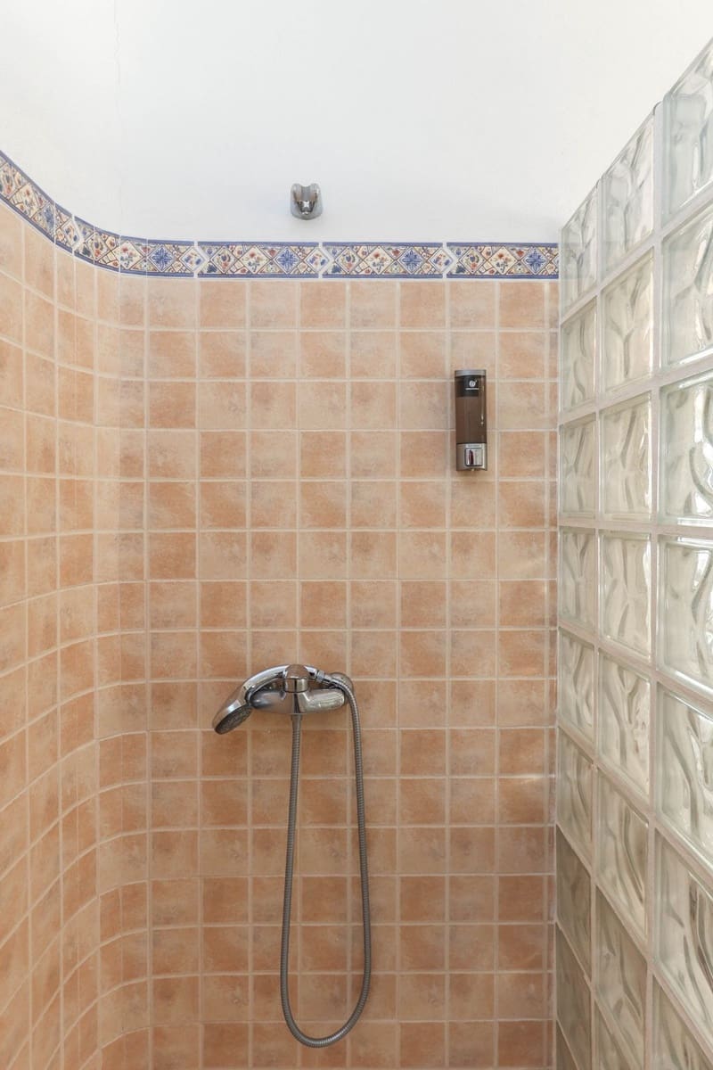 6 quarto Hotel para venda em Tolox - 260 000 € (Ref: 8744256)