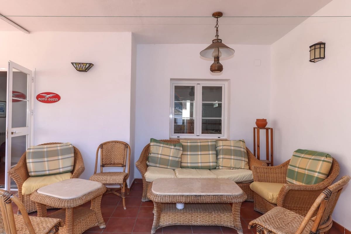 6 quarto Hotel para venda em Tolox - 260 000 € (Ref: 8744256)