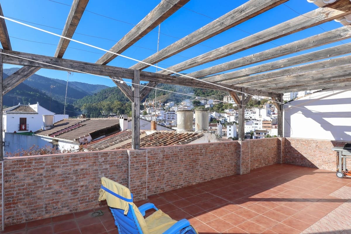 6 quarto Hotel para venda em Tolox - 260 000 € (Ref: 8744256)