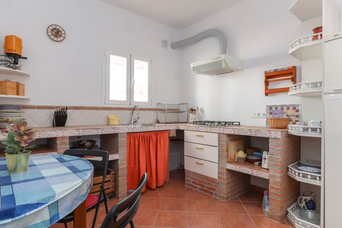 6 quarto Hotel para venda em Tolox - 260 000 € (Ref: 8744256)