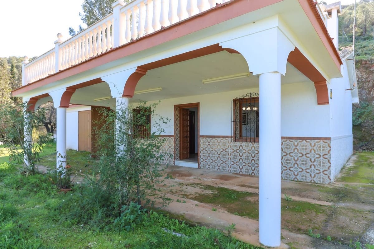 2 soveværelse Finca/Landehus til salg i Guaro med swimmingpool garage - € 330.000 (Ref: 8787296)