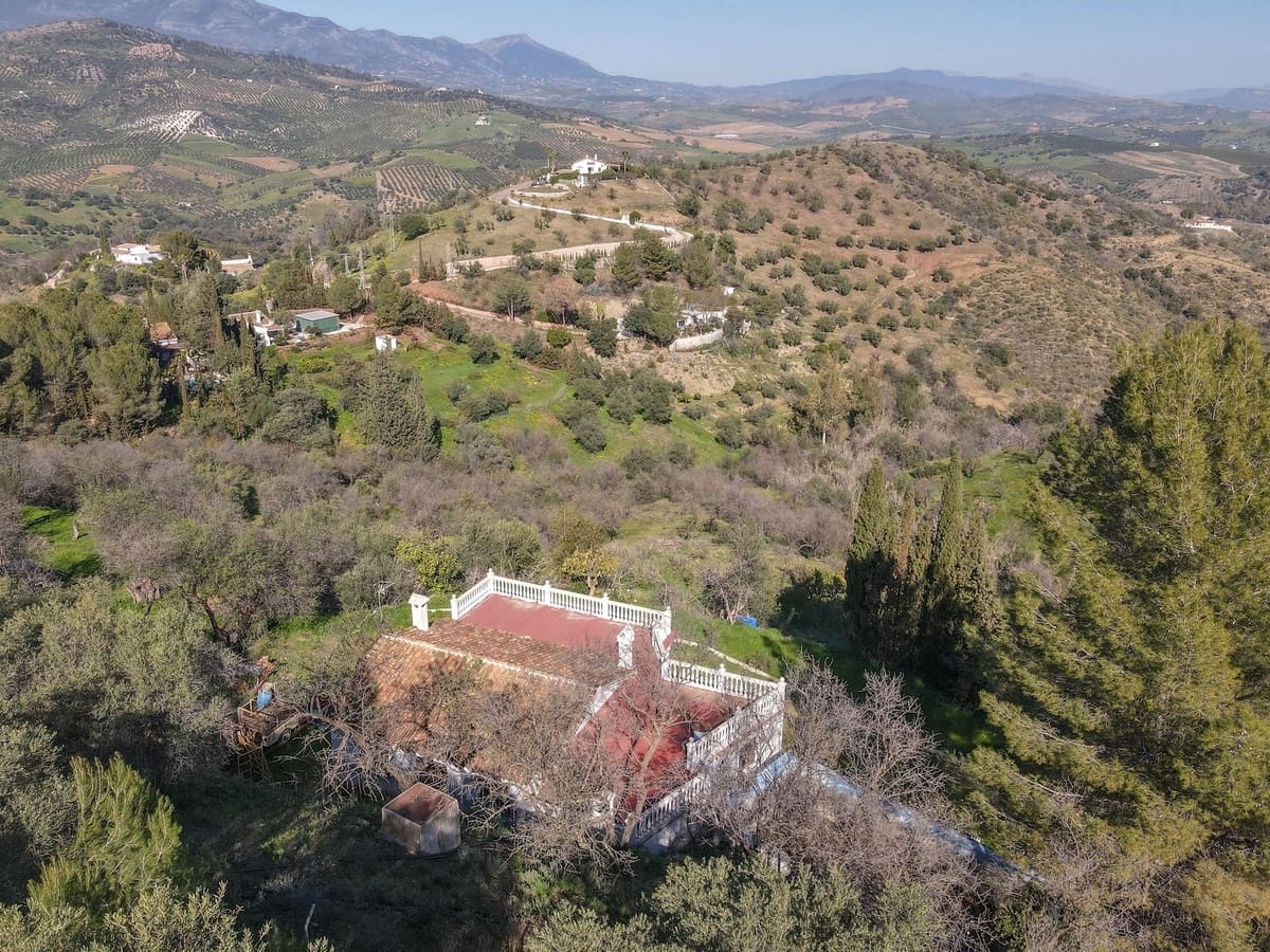 2 soverom Finca/Herregård til salgs i Guaro med svømmebasseng garasje - € 330 000 (Ref: 8787296)