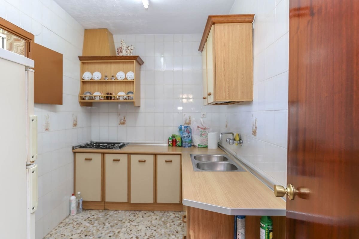 2 soveværelse Finca/Landehus til salg i Guaro med swimmingpool garage - € 330.000 (Ref: 8787296)