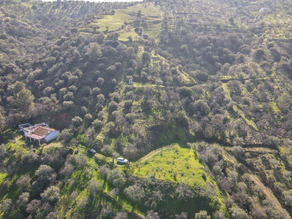 2 soveværelse Finca/Landehus til salg i Guaro med swimmingpool garage - € 330.000 (Ref: 8787296)