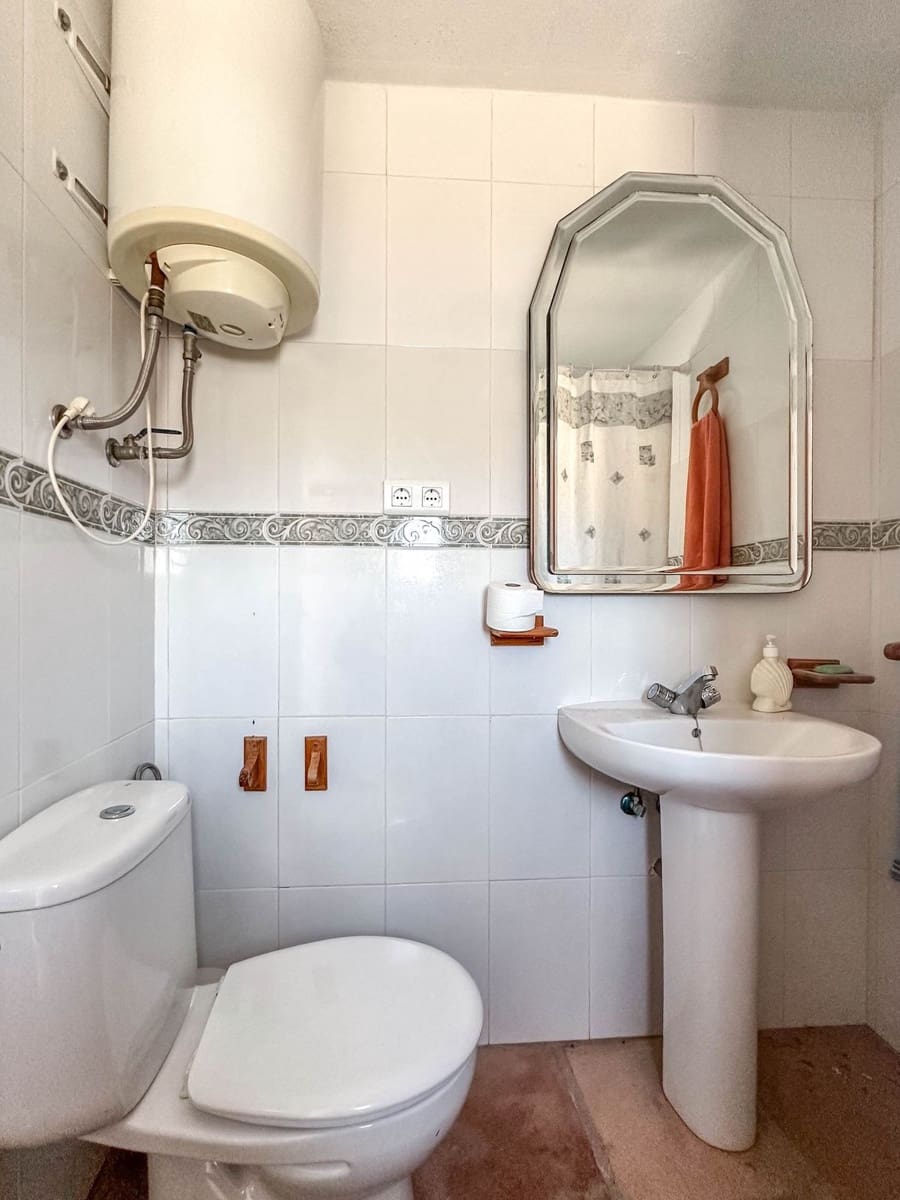 3 soveværelse Villa til salg i Guaro med garage - € 525.000 (Ref: 8790234)