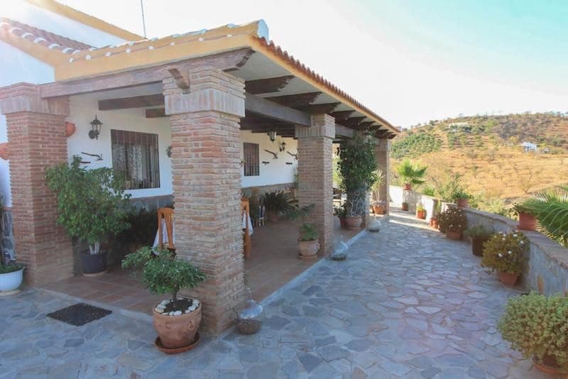 3 bedroom Villa for sale in Guaro with garage - € 525,000 (Ref: 8790234)