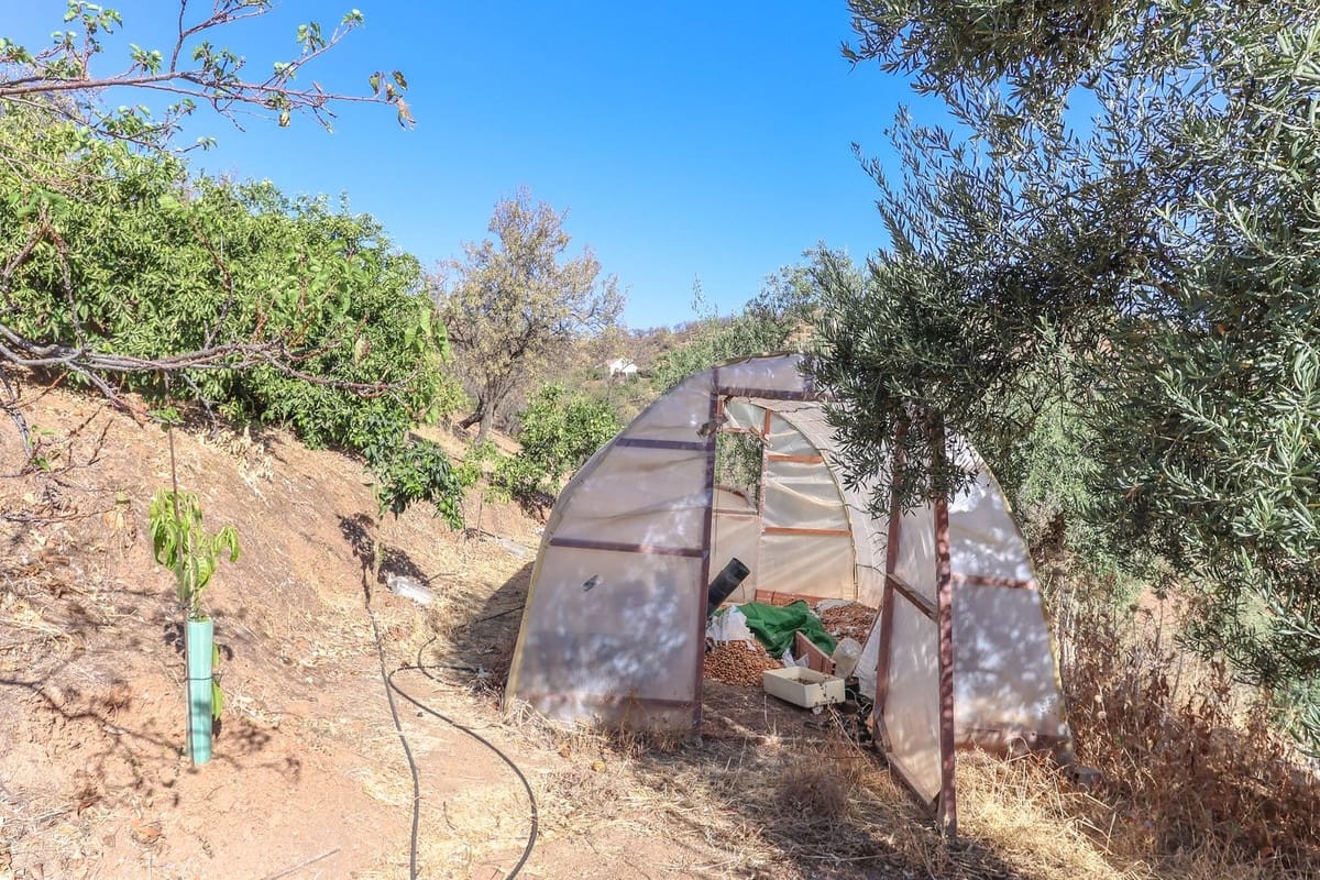 3 bedroom Villa for sale in Guaro with garage - € 525,000 (Ref: 8790234)