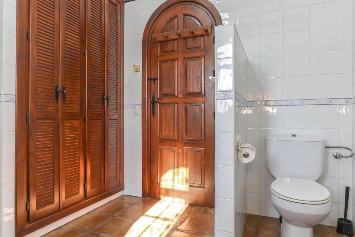 6 sypialnia Willa na sprzedaż w Alhaurin el Grande z basenem garażem - 1 445 000 € (Ref: 8790235)