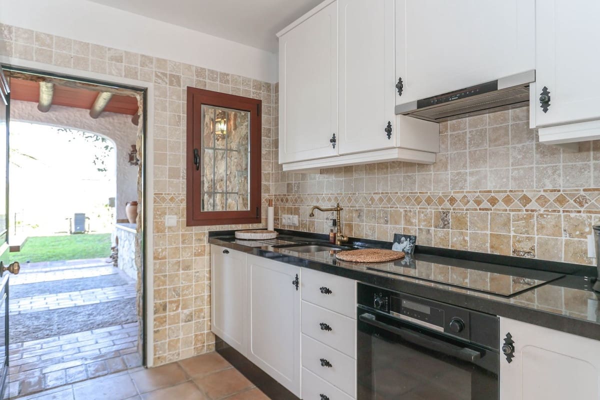 6 sypialnia Willa na sprzedaż w Alhaurin el Grande z basenem garażem - 1 445 000 € (Ref: 8790235)