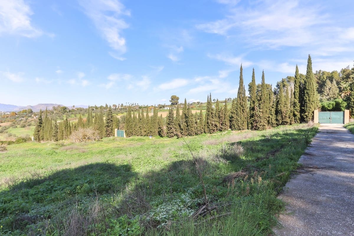 6 sypialnia Willa na sprzedaż w Alhaurin el Grande z basenem garażem - 1 445 000 € (Ref: 8790235)