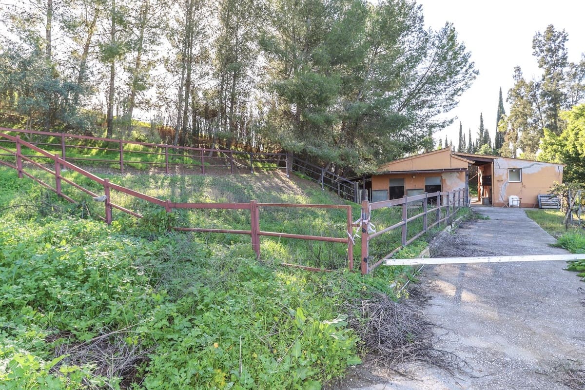 6 sypialnia Willa na sprzedaż w Alhaurin el Grande z basenem garażem - 1 445 000 € (Ref: 8790235)