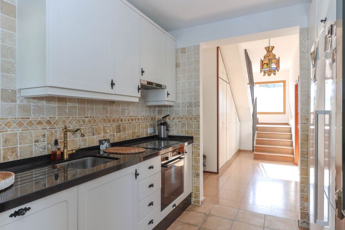 6 sypialnia Willa na sprzedaż w Alhaurin el Grande z basenem garażem - 1 445 000 € (Ref: 8790235)