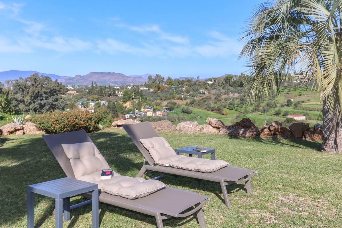 6 sypialnia Willa na sprzedaż w Alhaurin el Grande z basenem garażem - 1 445 000 € (Ref: 8790235)