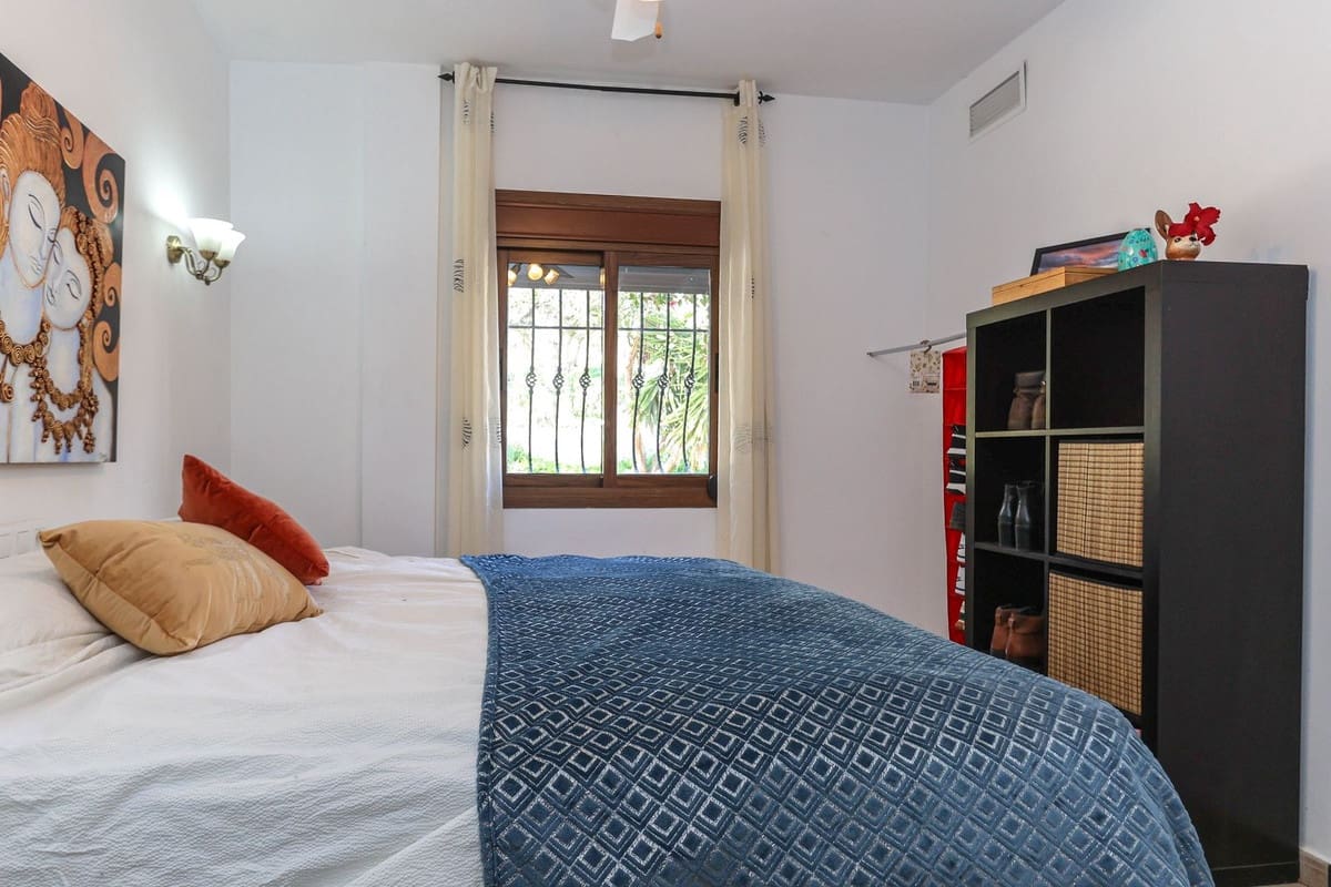 4 sypialnia Willa na sprzedaż w Alozaina z basenem garażem - 690 000 € (Ref: 8820798)