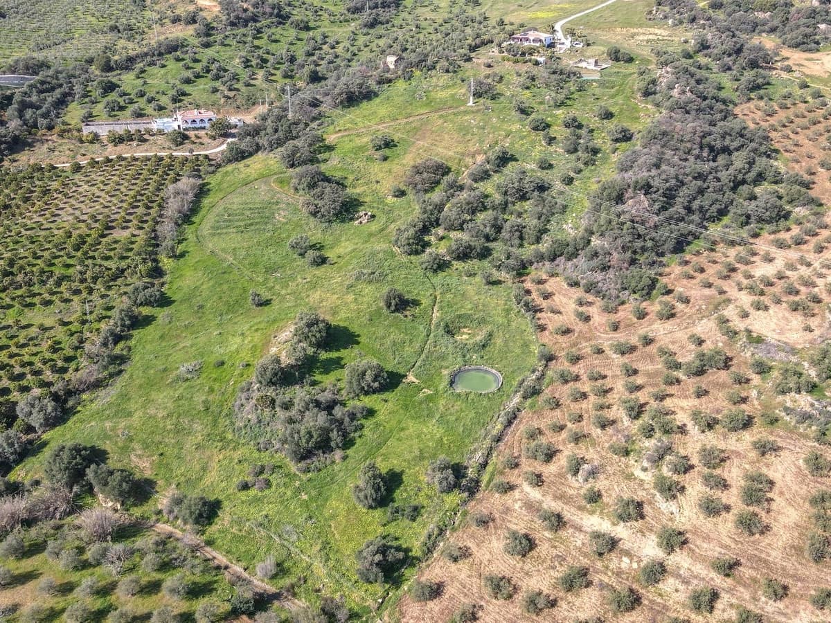 4 sypialnia Willa na sprzedaż w Alozaina z basenem garażem - 690 000 € (Ref: 8820798)