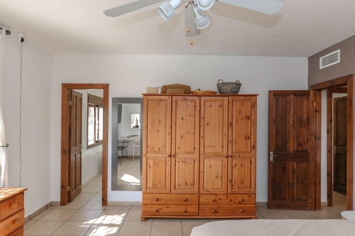 4 quarto Moradia para venda em Alozaina com piscina garagem - 690 000 € (Ref: 8820798)