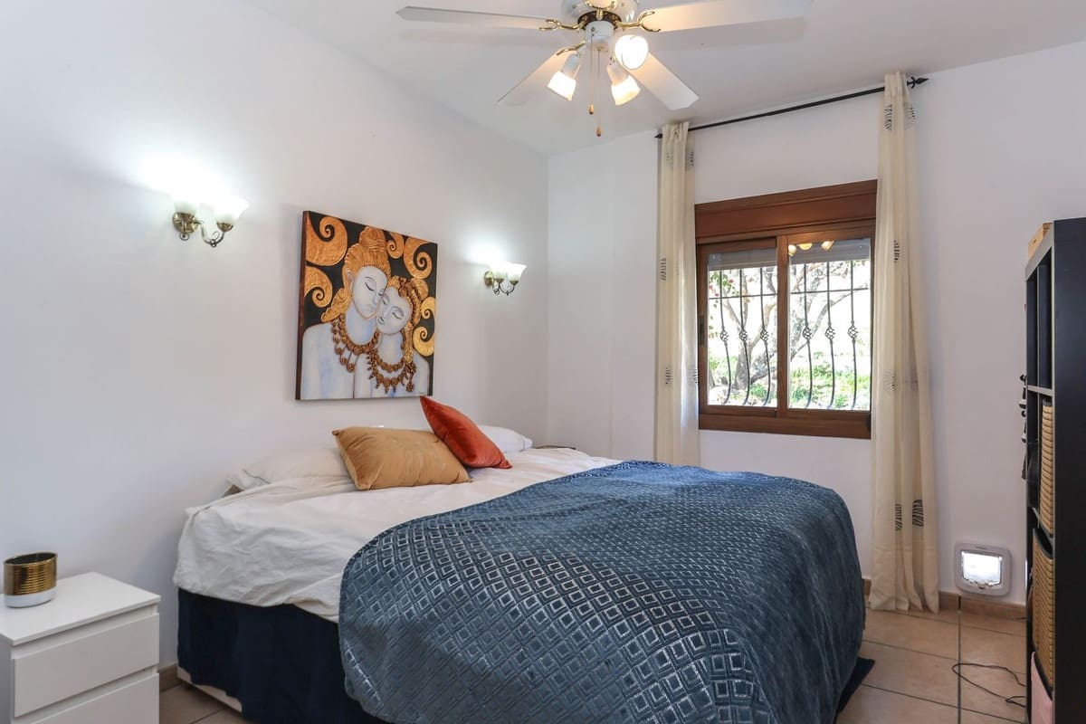 4 quarto Moradia para venda em Alozaina com piscina garagem - 690 000 € (Ref: 8820798)