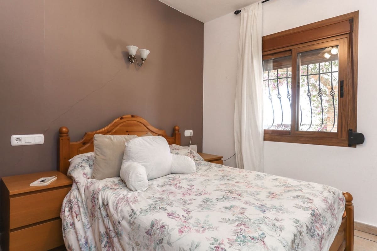 4 quarto Moradia para venda em Alozaina com piscina garagem - 690 000 € (Ref: 8820798)