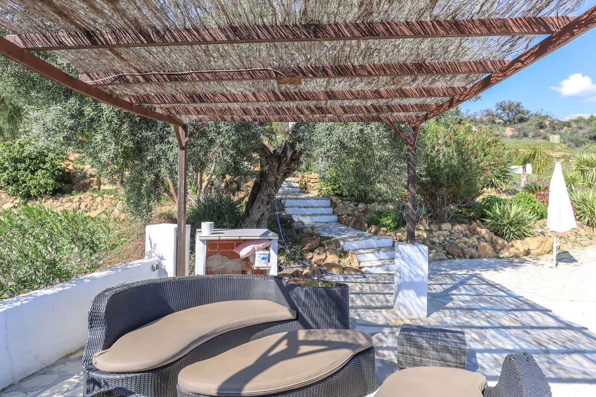 4 quarto Moradia para venda em Alozaina com piscina garagem - 690 000 € (Ref: 8820798)