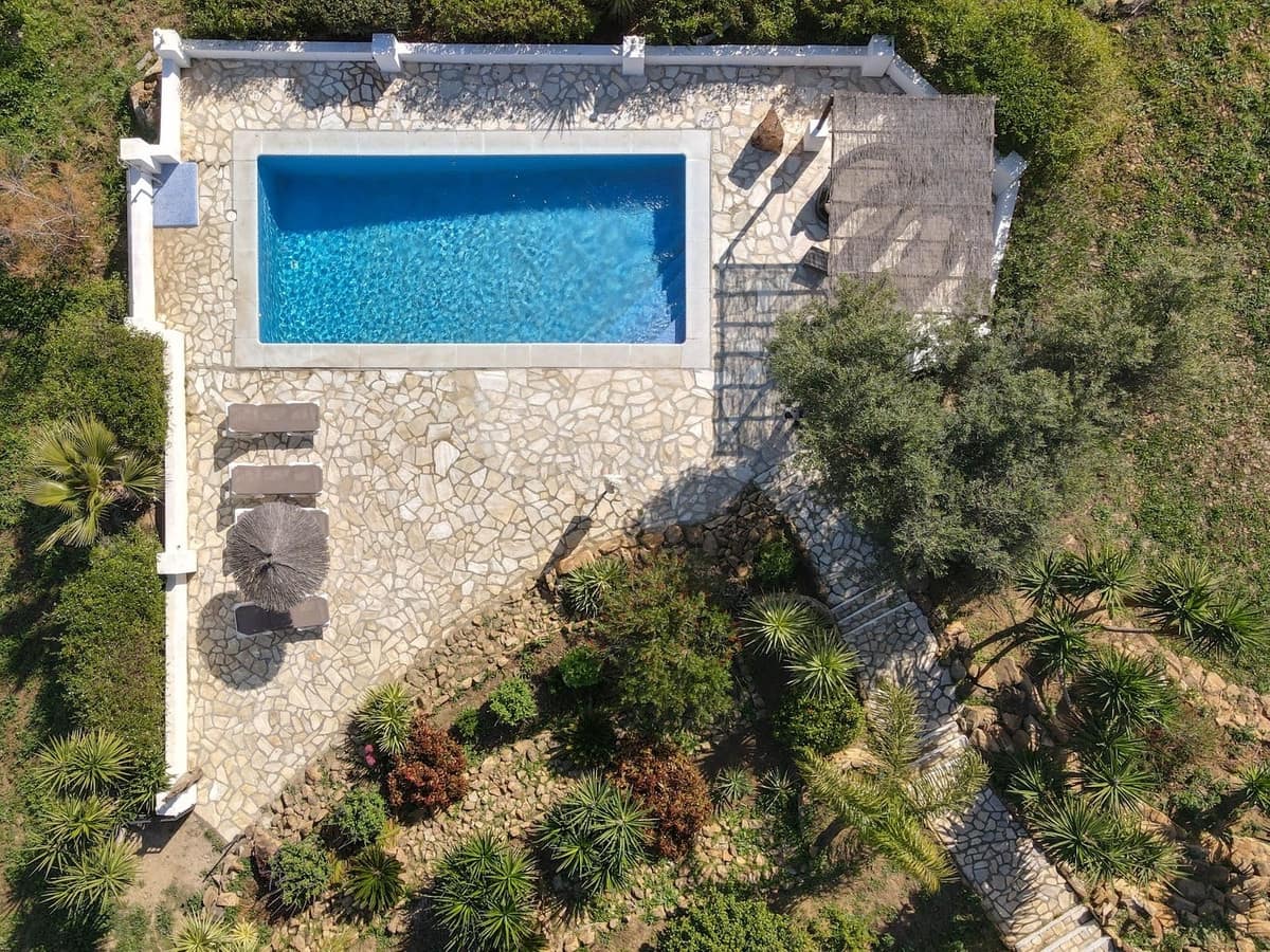 4 quarto Moradia para venda em Alozaina com piscina garagem - 690 000 € (Ref: 8820798)