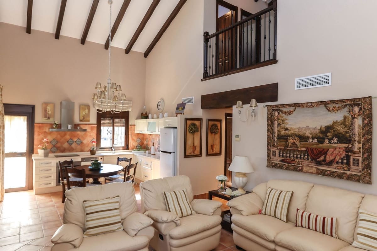 4 Zimmer Villa zu verkaufen in Guaro mit Garage - 395.000 € (Ref: 8863435)