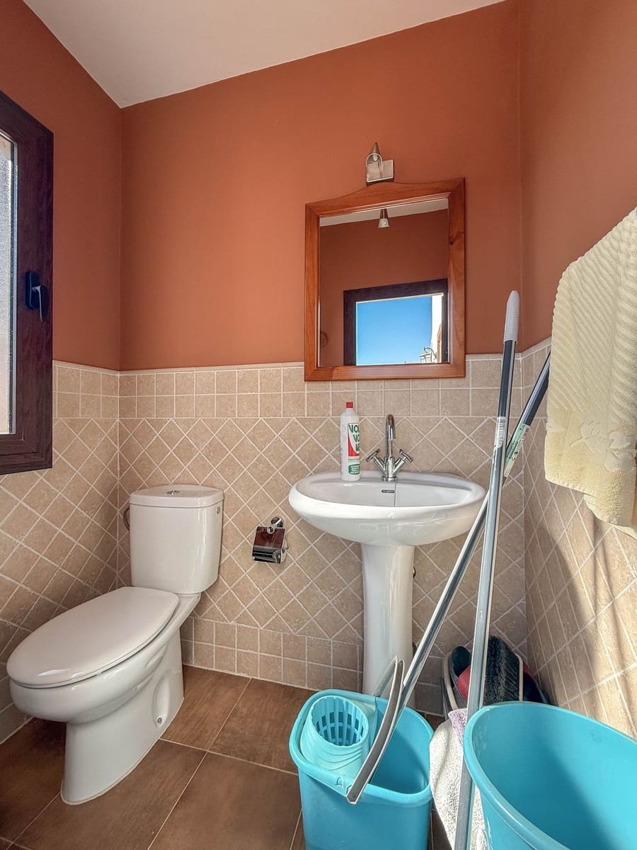 4 Zimmer Villa zu verkaufen in Guaro mit Garage - 395.000 € (Ref: 8863435)