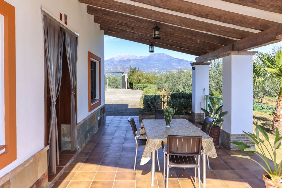 4 Zimmer Villa zu verkaufen in Guaro mit Garage - 395.000 € (Ref: 8863435)