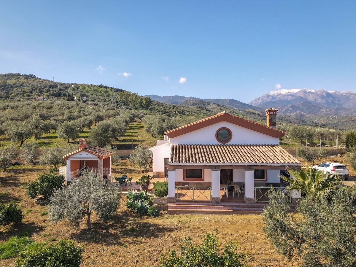 4 Zimmer Villa zu verkaufen in Guaro mit Garage - 395.000 € (Ref: 8863435)