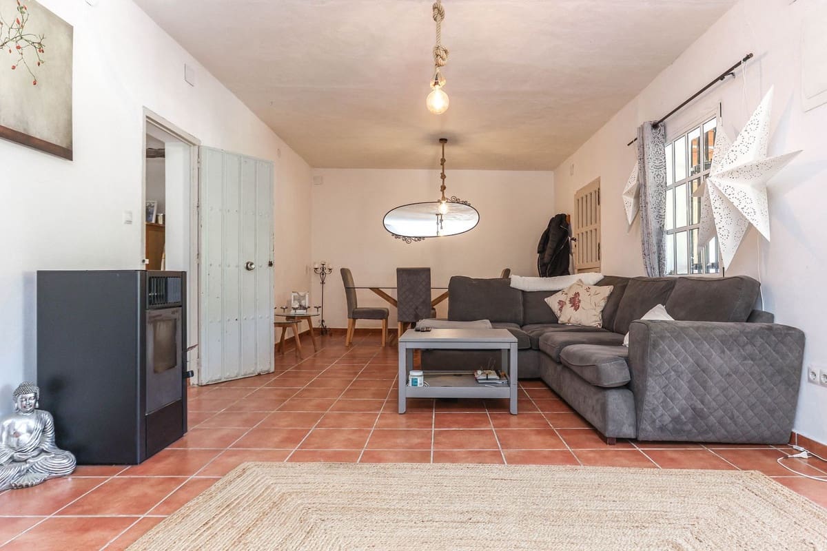 3 soverom Villa til salgs i Casarabonela med garasje - € 349 000 (Ref: 8904100)