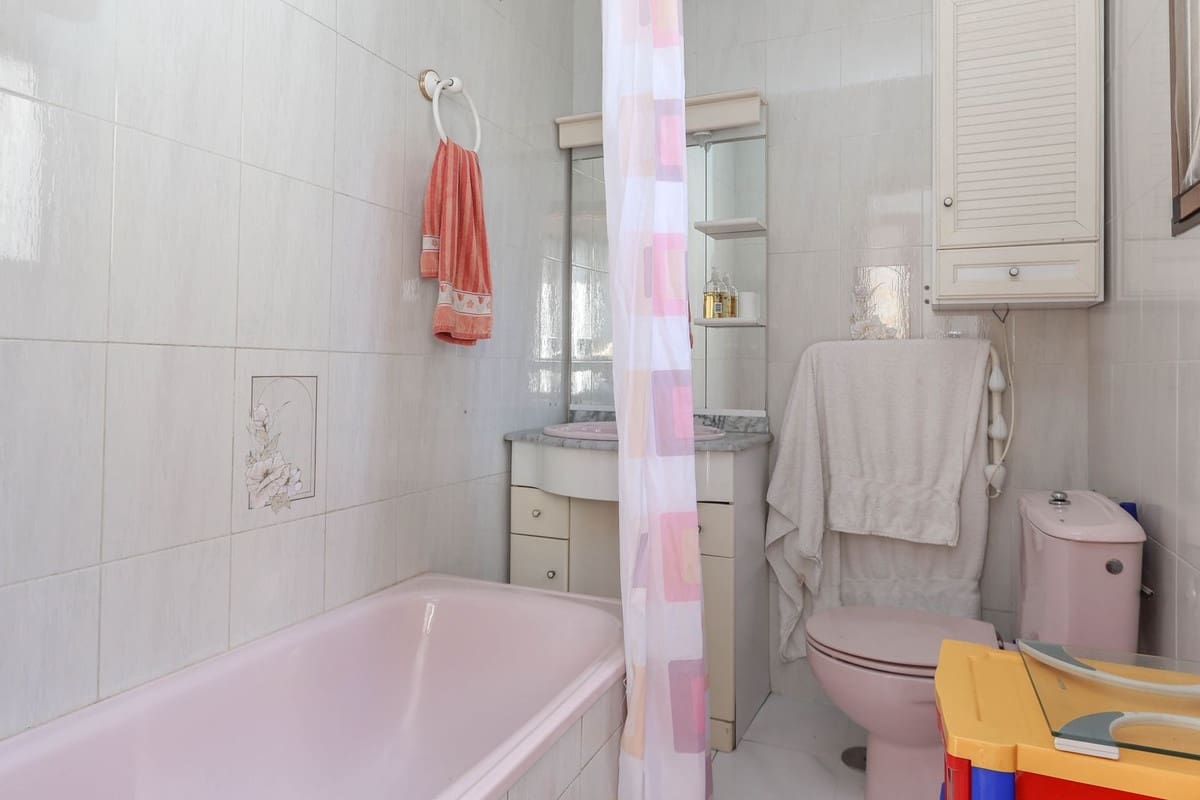 3 soverom Hus til salgs i Yunquera - € 99 000 (Ref: 8941055)