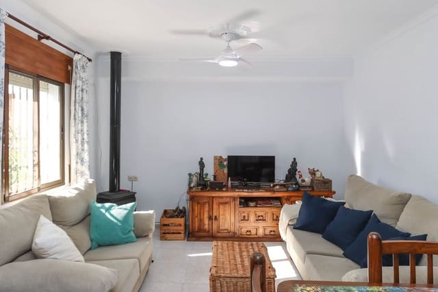 3 soveværelse Byhus til salg i Yunquera - € 99.000 (Ref: 8941055)