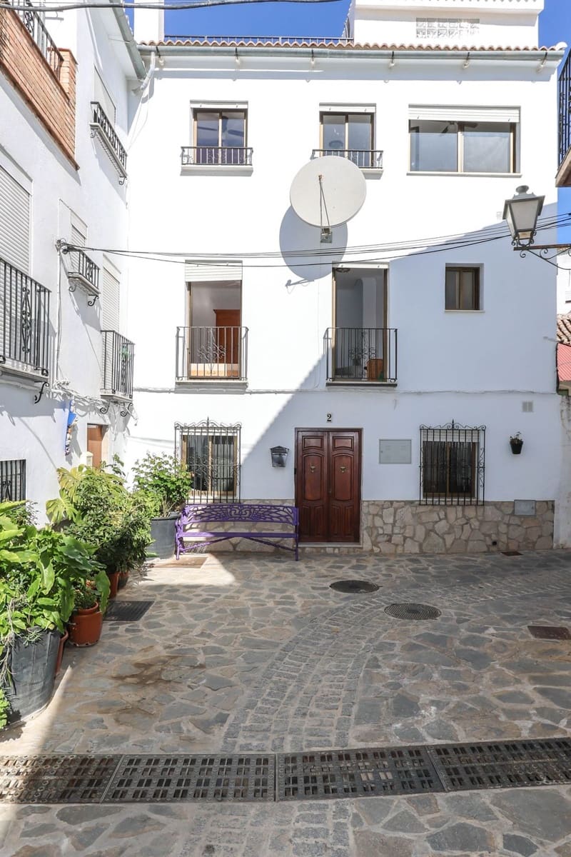 3 soverom Hus til salgs i Yunquera - € 99 000 (Ref: 8941055)