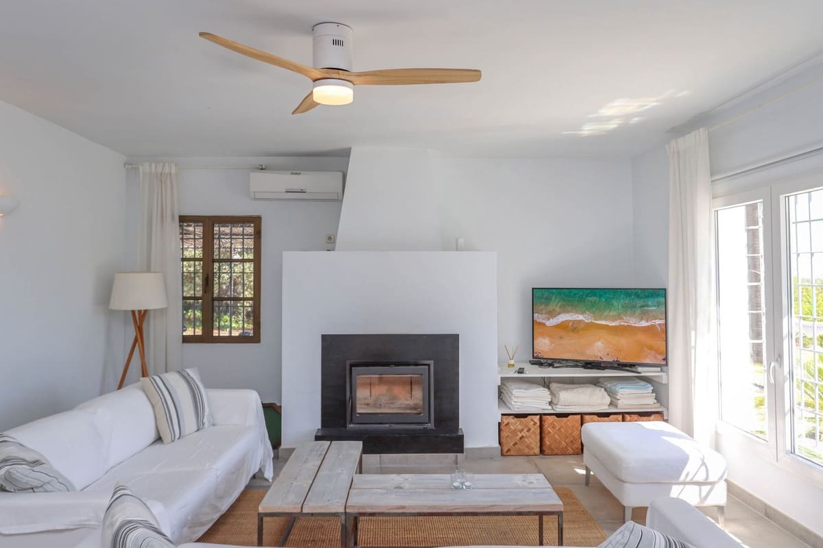 3 soverom Villa til salgs i Coin med svømmebasseng garasje - € 485 000 (Ref: 8953292)