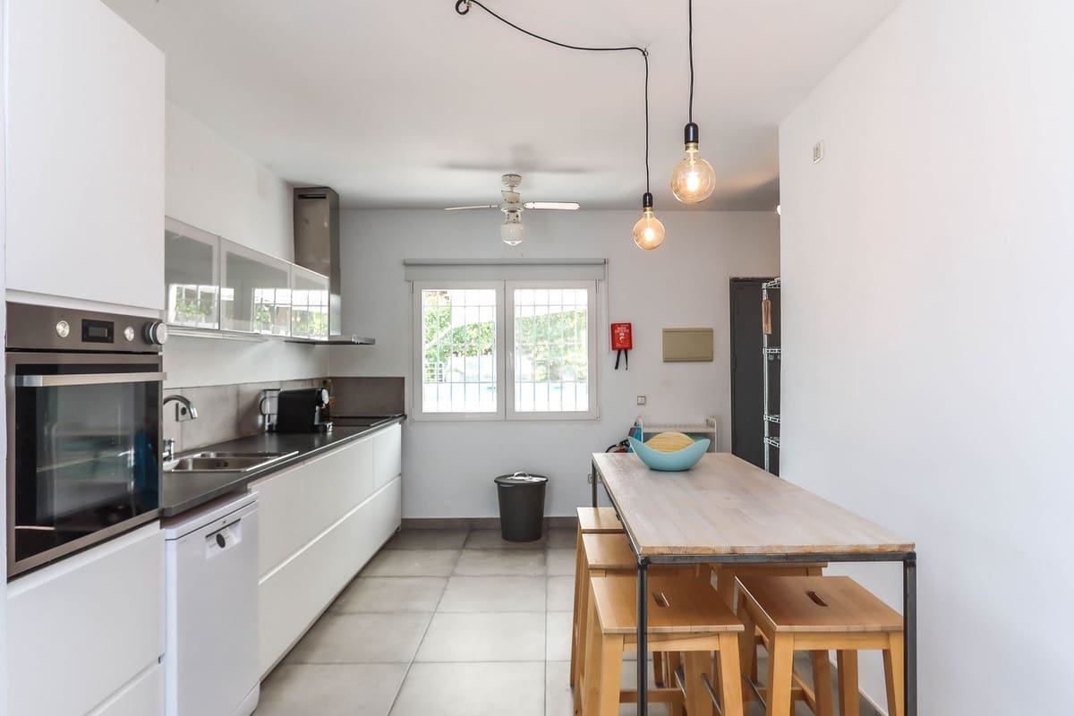 3 soverom Villa til salgs i Coin med svømmebasseng garasje - € 485 000 (Ref: 8953292)