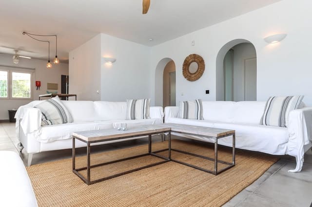 3 bedroom Villa for sale in Coín with pool garage - € 485,000 (Ref: 8953292)