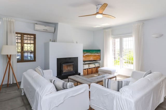 3 bedroom Villa for sale in Coín with pool garage - € 485,000 (Ref: 8953292)