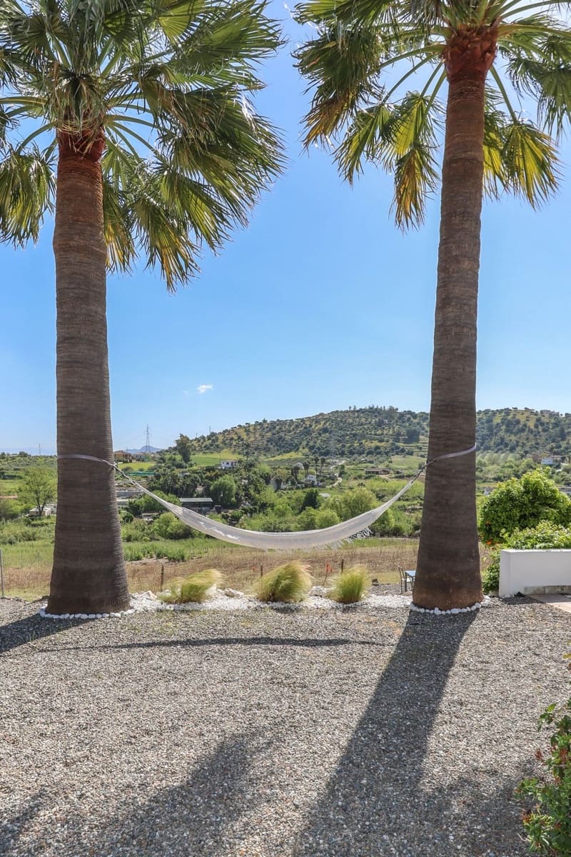 3 soverom Villa til salgs i Coin med svømmebasseng garasje - € 485 000 (Ref: 8953292)