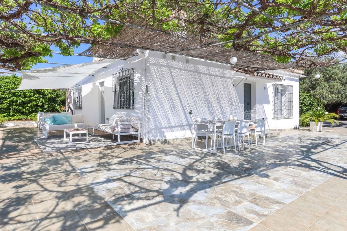 3 soverom Villa til salgs i Coin med svømmebasseng garasje - € 485 000 (Ref: 8953292)