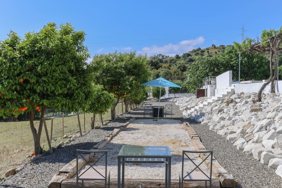 3 soverom Villa til salgs i Coin med svømmebasseng garasje - € 485 000 (Ref: 8953292)