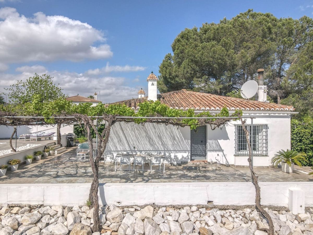 3 soverom Villa til salgs i Coin med svømmebasseng garasje - € 485 000 (Ref: 8953292)