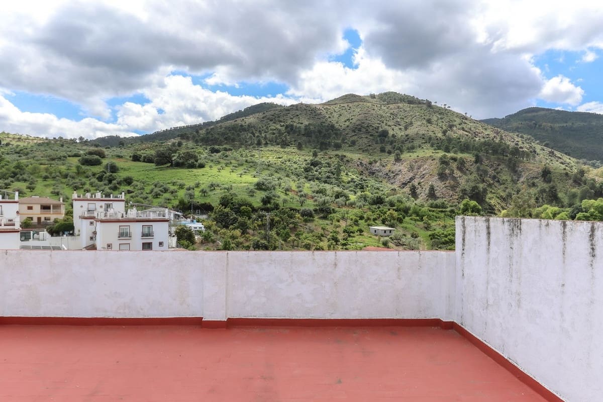 26 slaapkamer Hotel te koop in Tolox - € 750.000 (Ref: 8981114)