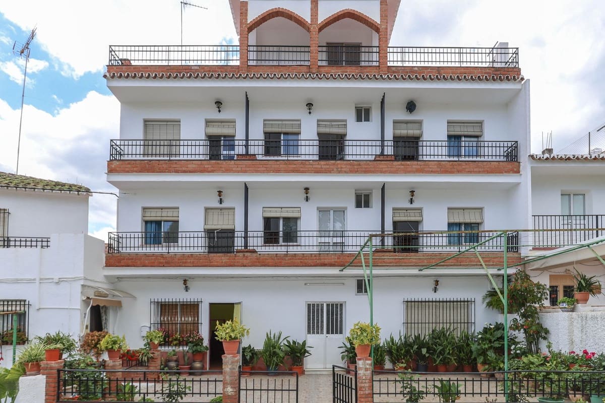 26 slaapkamer Hotel te koop in Tolox - € 750.000 (Ref: 8981114)