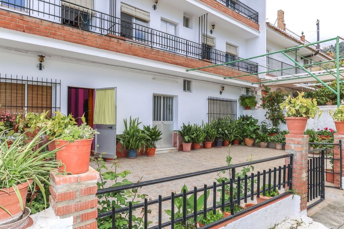 26 slaapkamer Hotel te koop in Tolox - € 750.000 (Ref: 8981114)