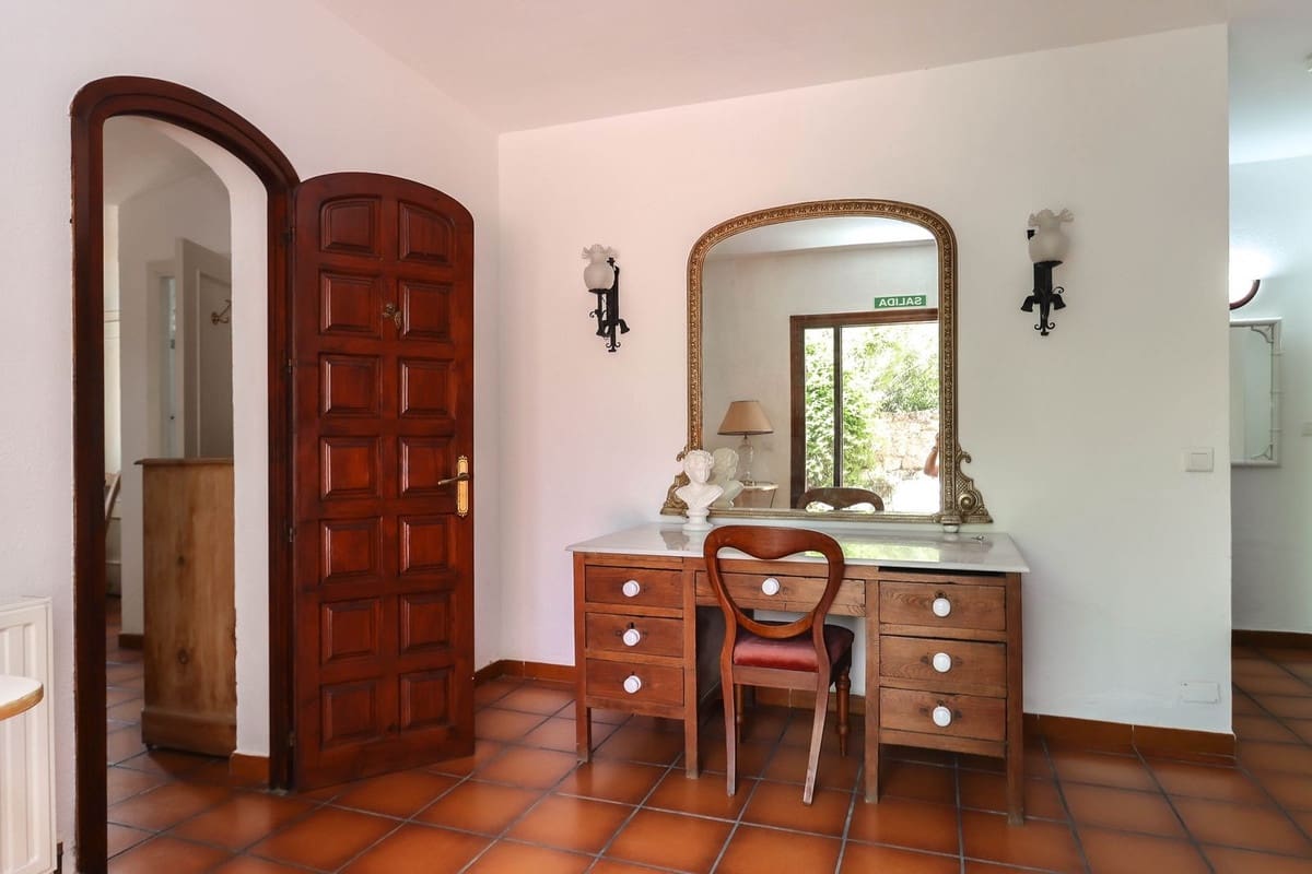 7 soveværelse Villa til salg i Coin med swimmingpool garage - € 699.000 (Ref: 8987816)