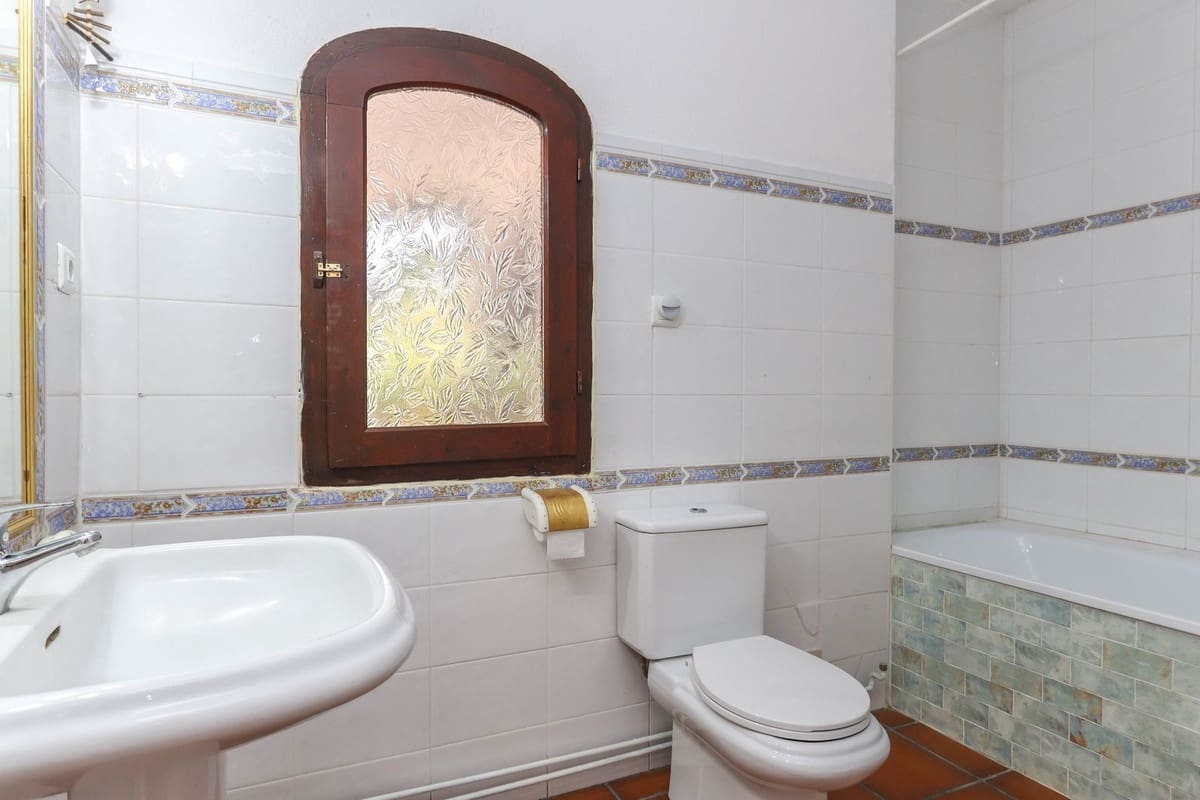 7 soveværelse Villa til salg i Coin med swimmingpool garage - € 699.000 (Ref: 8987816)