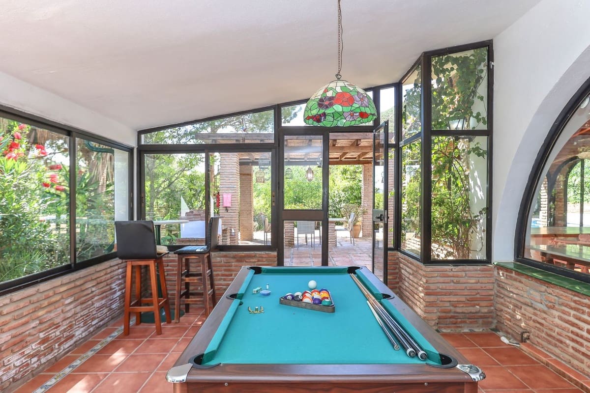 7 soveværelse Villa til salg i Coin med swimmingpool garage - € 699.000 (Ref: 8987816)