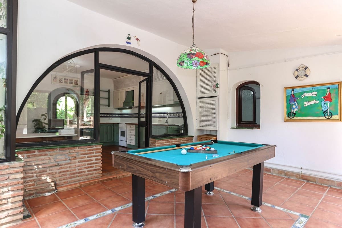 7 soveværelse Villa til salg i Coin med swimmingpool garage - € 699.000 (Ref: 8987816)