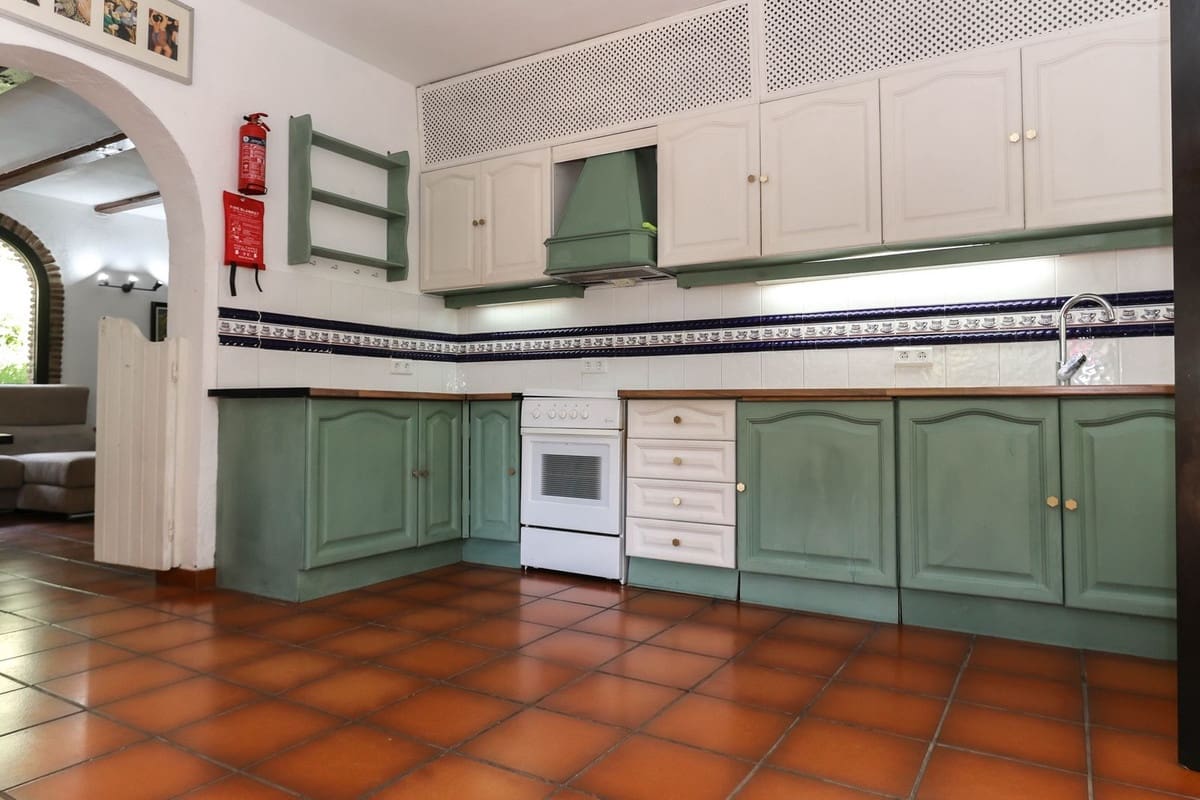 7 soveværelse Villa til salg i Coin med swimmingpool garage - € 699.000 (Ref: 8987816)