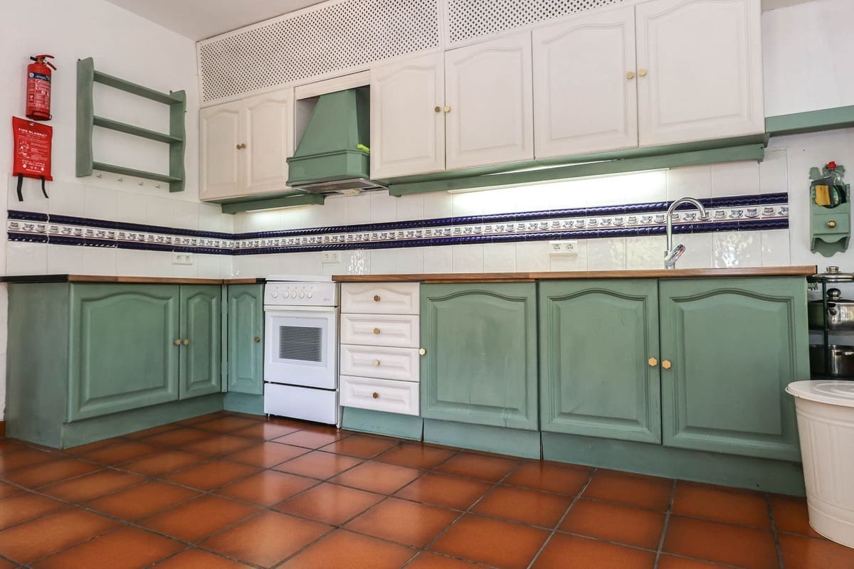 7 soveværelse Villa til salg i Coin med swimmingpool garage - € 699.000 (Ref: 8987816)